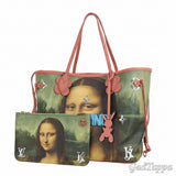 Louis Vuitton Neverfull MM Mona Lisa Da Vinci Masters Collection Monogram Certy Lieder a Mohnbléieblat-Faarf, Schëller- an Tragtäsch. Louis Vuitton Schëllertäsch, Dammenhandtäsch, Täsch, Mark.