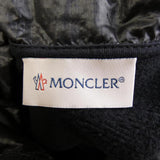 Moncler 20918427800 Härejackett – Schwaarz – Gréisst M – Gebraucht, Zoustand B – Flecken un de Manschetten
