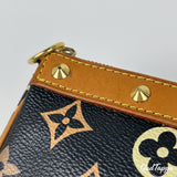 Louis Vuitton Pochette Accessoires naisille, käytetty
